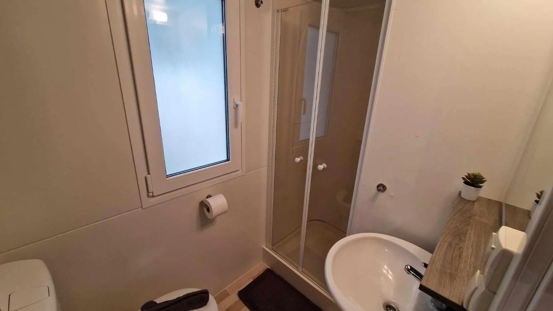 Apartamento Paradiso Mobile Home Biograd Na Moru Croácia